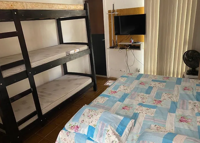 Casa De Fundo Aconchegante 4 Solteiros Ou 5 Se 2 Pessoas Na Casal