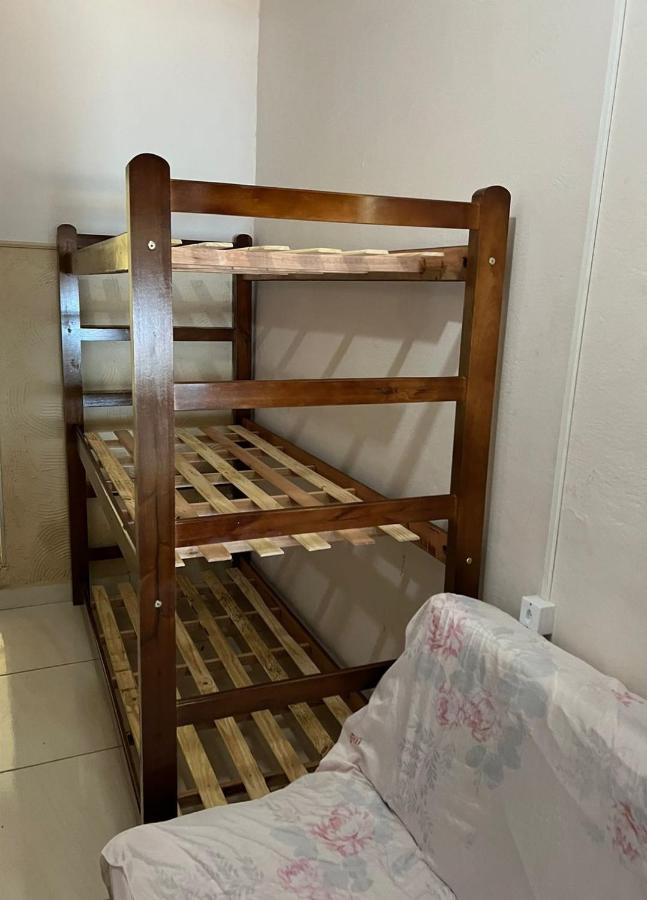 Casa De Fundo Aconchegante 4 Solteiros Ou 5 Se 2 Pessoas Na Casal *